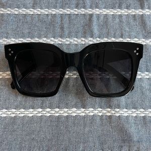 Black sunglasses